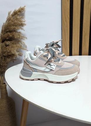 Кросівки для дівчинки