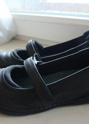 Кожаные туфли-мокасины clarks 38р.3 фото