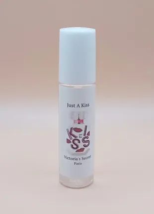 Масляный парфюм женский victorias secret just a kiss victoria’s secret 10 мл.