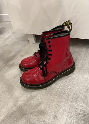 Культові dr. martens 1460w черевики