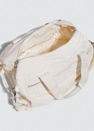 Спортивная дутая сумка рюкзак трансформер adidas ivy park x beyonce icy park x white padded duffel bag original оригинал5 фото