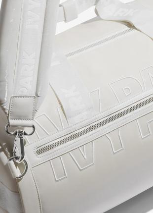 Спортивная дутая сумка рюкзак трансформер adidas ivy park x beyonce icy park x white padded duffel bag original оригинал8 фото