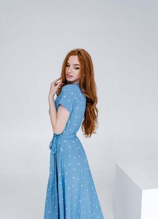 Плаття в горошок в підлогу