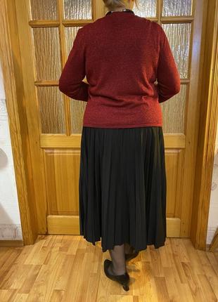 Черная плесерированная юбка из трикотажа5 фото