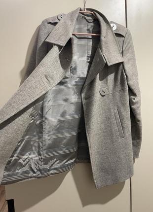 Сіре жіноче пальто2 фото