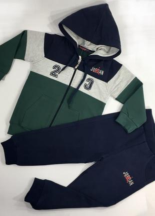 Спортивний костюм на хлопчика