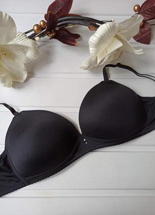 Гладкий бюстгальтер без косточек 75с