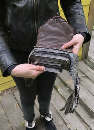 Кожаная сумка на пояс4 фото