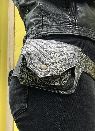 Кожаная сумка на пояс5 фото