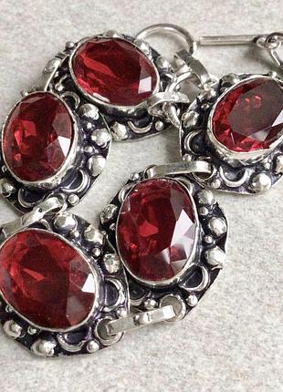 Индия, браслет с рубиновыми кварцами. длина 18,5 см