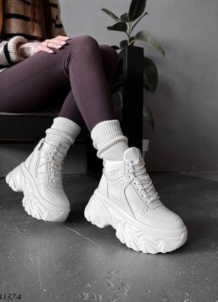 Масивні зимові кросівки з хутром висока платформа в стилі buffalo білі зимние массивные кроссовки ботинки с мехом на высокой подошве6 фото