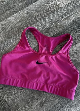 Спортивный топ nike