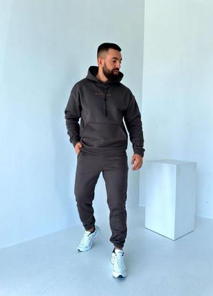 Мужской теплый костюм