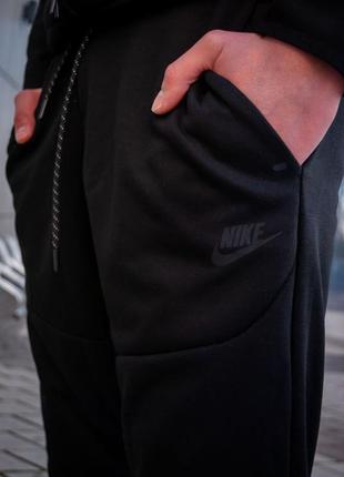 Брюки nike tech fleece в черном