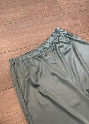 Піжама атласна зелена на ґудзиках штани і кофта (топ брюки)7 фото