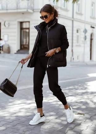 Теплая и стильная жилетка на молнии с кнопками, жилет женский с карманами черный2 фото