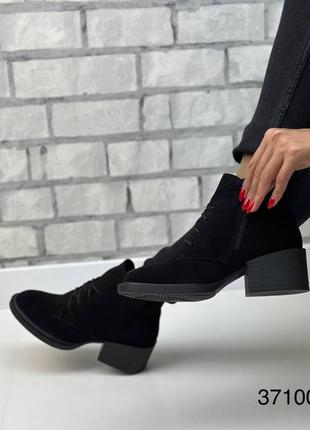 Элегантные женские ботинки на каблуке из натуральной замши2 фото