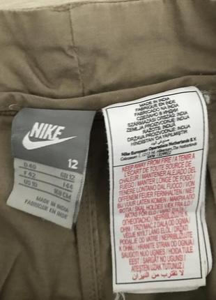 Практичные бежевые бриджи