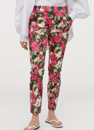 Стрейчевые штаны в цветочный принт h&m, брюки 7514711-aclz 32