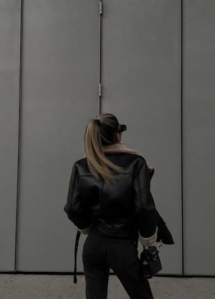 Дубленка куртка авиатор черная с бежевым мехом. дубленка дубленка дубленка авиатор2 фото
