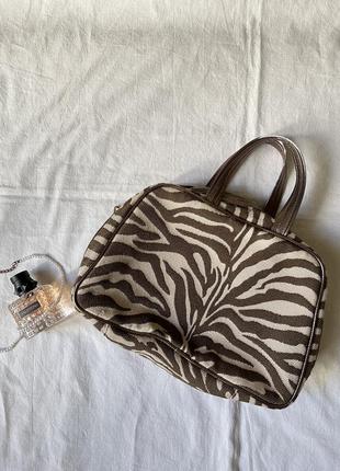 Текстильная коричневая мини сумка в принт зебры