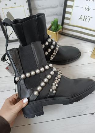 Натуральні шкіряні черевики zara