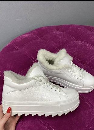 Зимние кроссовки.