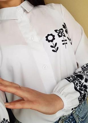 Блузка з патріотичним принтом блуза у стилі вишиванки принт український2 фото