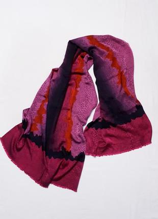 🎁 большой шелковый шарф цвета фуксии7 фото
