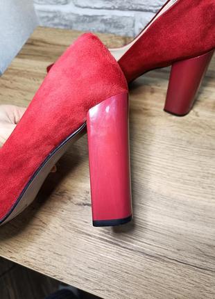 Жіночі замшеві червоні туфлі лодочки на каблуках на підборах3 фото