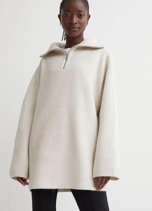 H&amp;m в наличии свитер удлиненный светлый бежевый размер s рукава пышные широкие на замке под шею крупная вязка2 фото