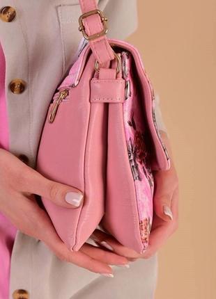 Стильная розовая сумочка с цветами к22354 фото
