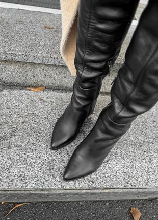 Високі шкіряні чоботи ботфорти з натуральної шкіри на байці хутрі на каблучку з гострим носиком зимові демі демісезонні4 фото