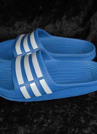 Шльопанці adidas, р. 28