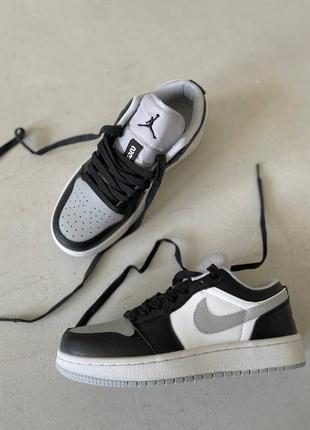 Кросівки nike air jordan 1 low white silver black