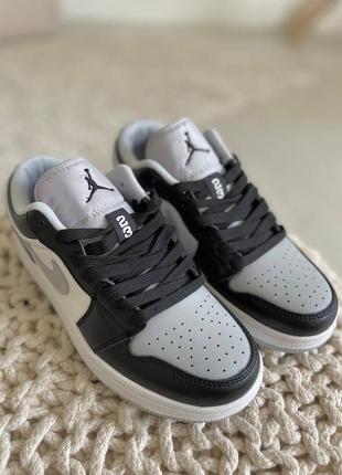 Кроссовки nike air jordan 1 low white silver black4 фото