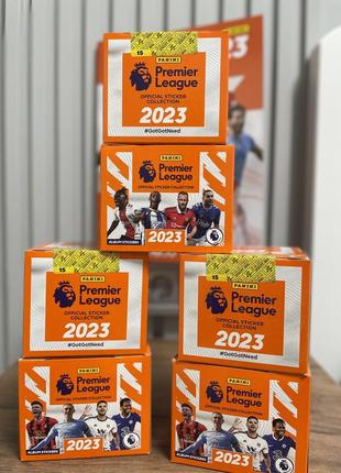 Коробка из 50 упаковок наклеек panini premier league 2023