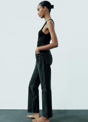 Прямые джинсы straight leg mid rise от zara,
в наличии ✅9 фото