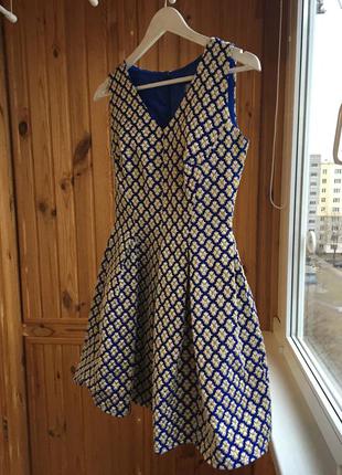 Золотисто-синє плаття