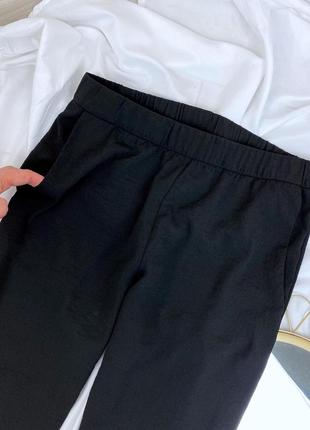 Чёрные легкие брюки штаны с карманами на резинке3 фото