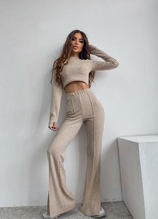 Трикотажный женский костюм