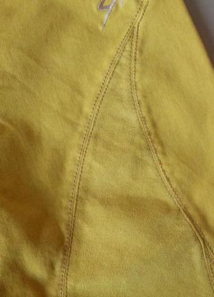 Интересные качественные брючки яркого желтого цвета италия 28 р.5 фото