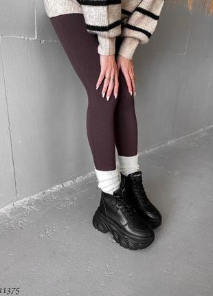 Чорні шкіряні зимові високі масивні кросівки на високій масивній грубій підошві платформі4 фото