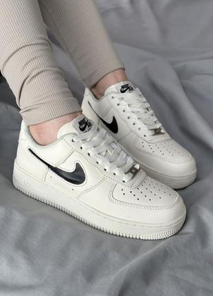 Жіночі кросівки nike air force