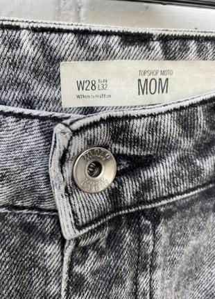 Классные серые джинсы мом6 фото
