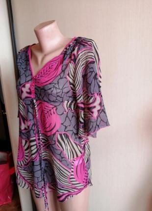 Блуза яскрава