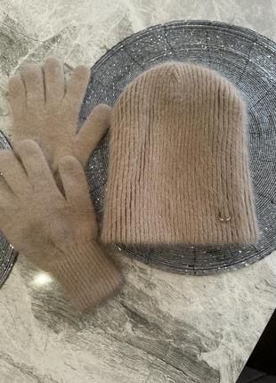 Шапка и перчатки