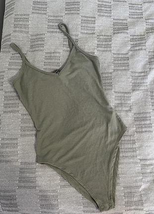 Боди маечка в рубчик в цвете хаки primark
