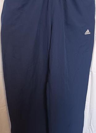 Спортивные штаны adidas