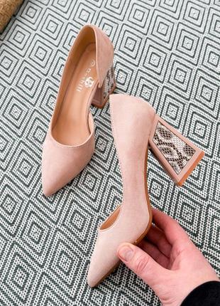 Стильные классические розовые женские туфли на каблуке,туфли-лодочки пудра весна/осень,еко замша,на весну2 фото